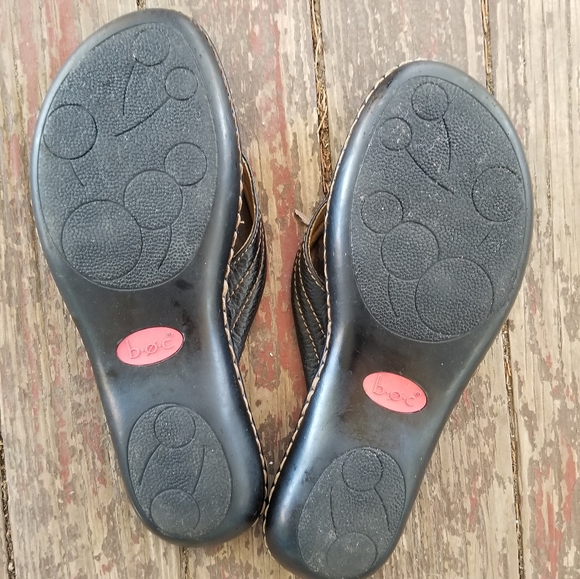 BØC (Born) leather flip flop slide sandals,with cushioned footbed in EUC - Picture 10 of 10